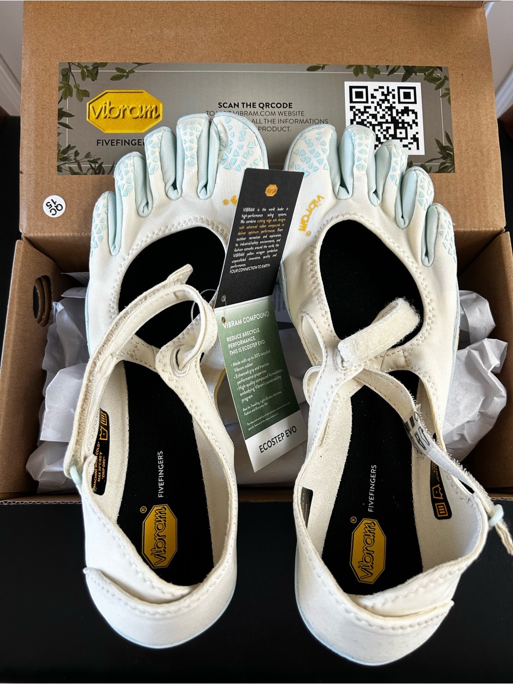 NIB Vibram FiveFingers Women's V-Soul, Baby Blue size 39